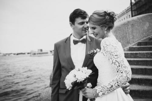 Милые девушки?  С удовольствием создам для вас идеальные прическу и макияж. 09