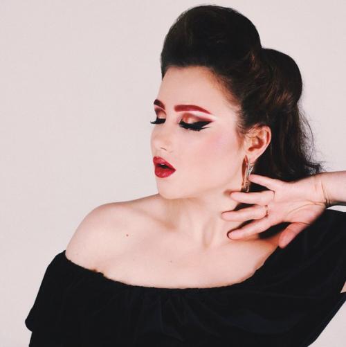 Всем здравствуйте!  Я - визажист/стилист любою творить и делать девушек чуточку счастливее? 05