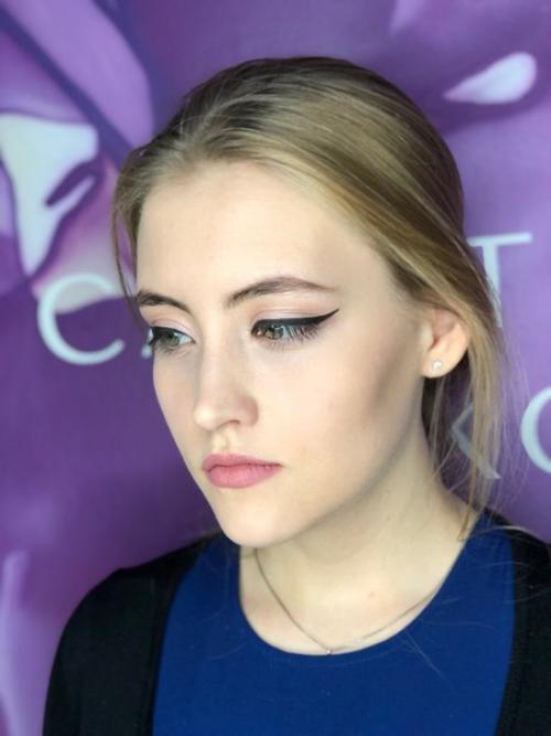 Милые девушки, в канун нового года, каждая из нас хочет выглядеть неотразимо на всех новогодних мероприятиях! 02