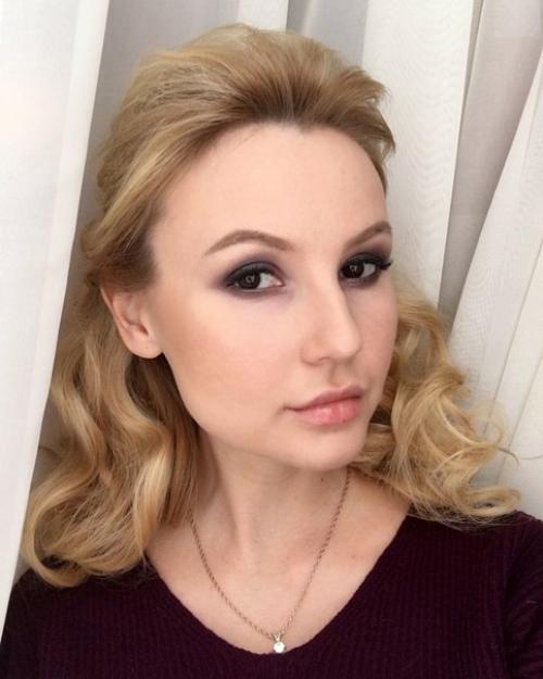 Милые дамы?  Я сертифицированный визажист и стилист по причёскам? 03