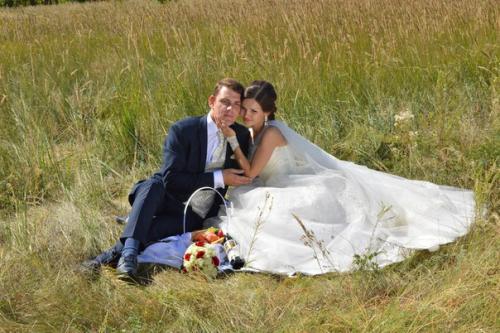 Свадебные прически - укладки - свадебный макияж. 01