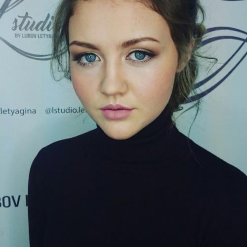 Нужны модели на макияж 500 р, локоны 500 р, причёски 500 р. для пополнения портфолио. 09