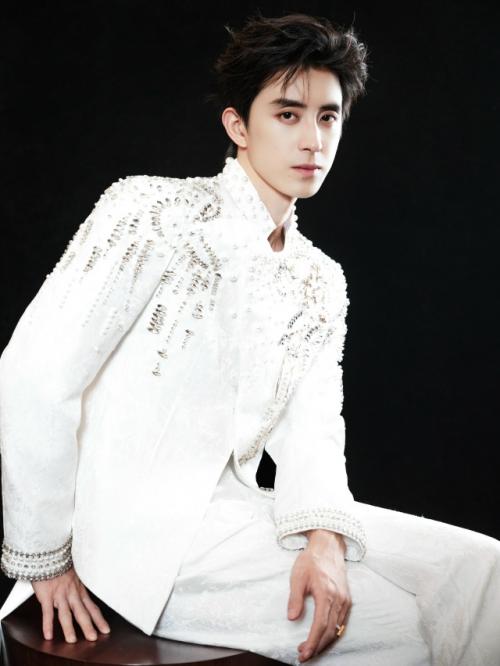 Обновление Weibo студии ао жуйпэна: 06