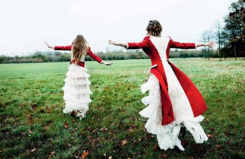 Campbell's Coup: Эди и Олимпия Кэмпбелл в фотосессии Марио тестино для Vogue UK March 2016. 04