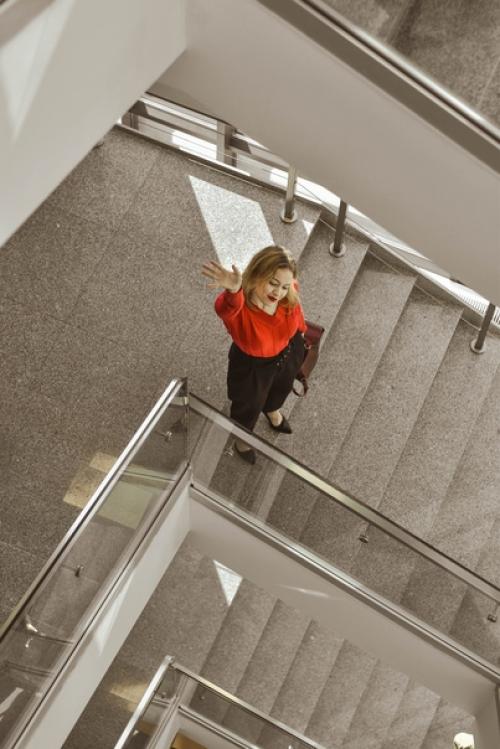 Съёмка в самой простой локации тоже может быть разнообразной. 03