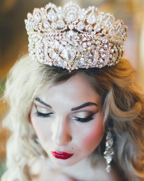 Милые дамы открыта запись на макияж и прически. 09