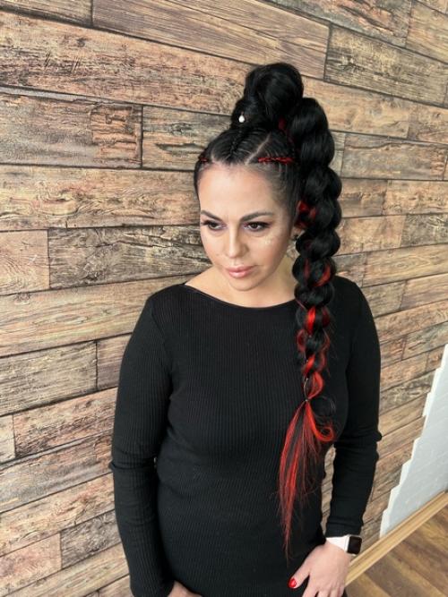 Собрали с @Pichkurova_Makeup к выступлению яркий образ! 02