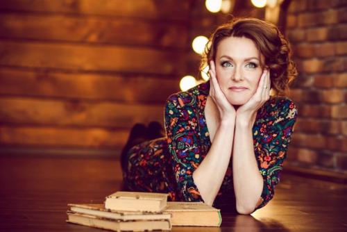 Дорогие барышни!  Предлагаю свою помощь в создании вашего образа для фотосессии (причёска и макияж. 01