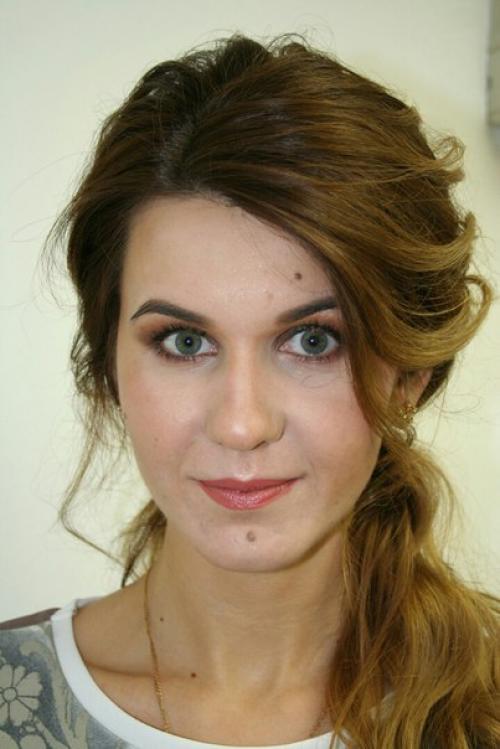 Вчера собирала любимую Кариночку в кино. 01