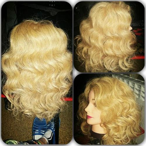 Уважаемые красавицы) приглашаю вас к себе на причёски укладки и макияж) до 8 марта включительно действуют скидки. 01