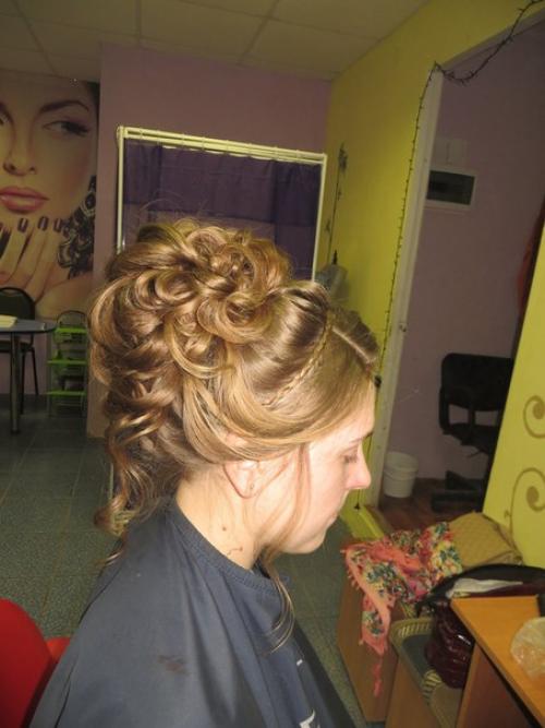 Милые дамы!  Будьте неотразимы - приходите - записывайтесь, и я с радостью помогу вам, создать обворожительный и неповторимый образ. 03