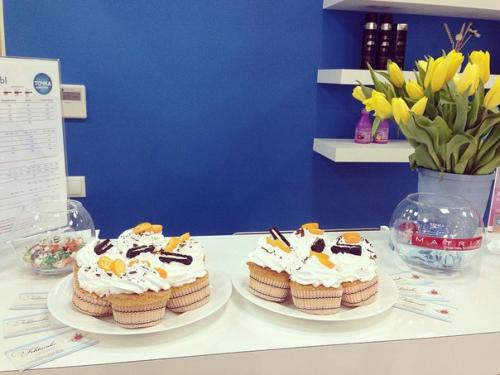 Сладкое и солнечное настроение с самого утра подарила нам точка красоты в Челябинске! 01