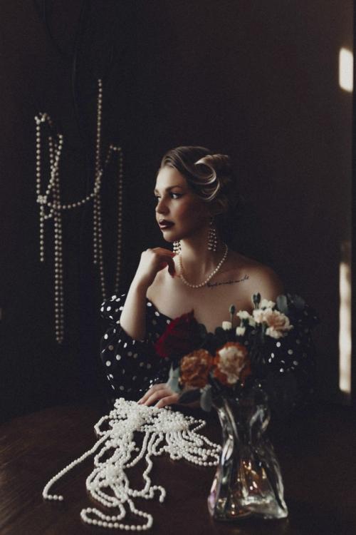 Создавали современный образ в ретро стиле. 04