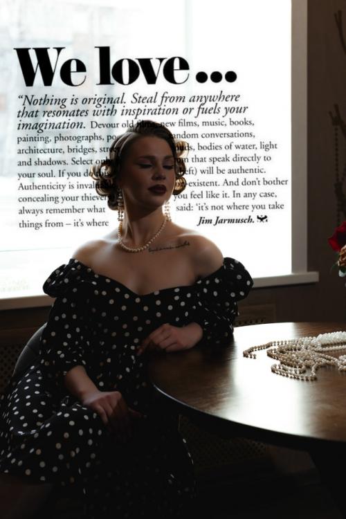 Создавали современный образ в ретро стиле. 01