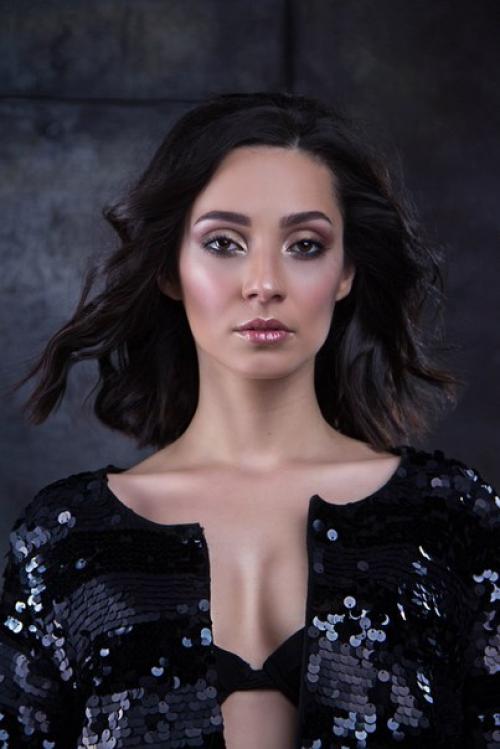 Дорогие девушки!  Я, совместно с фантастической командой, решила устроить праздник красоты для вас! 02