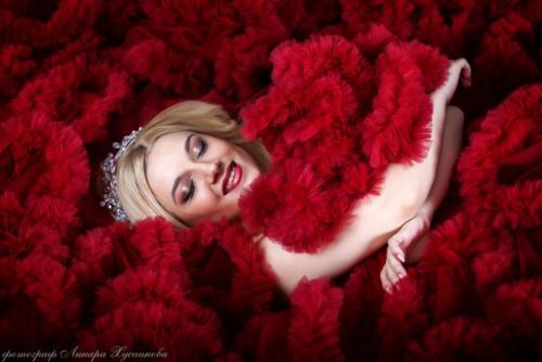 Почему лучше заказывать для фотосессии профессиональный макияж? 05 Почему лучше заказывать для фотосессии профессиональный макияж? 05