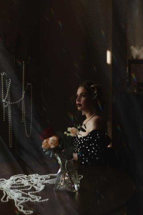 Создавали современный образ в ретро стиле. 02