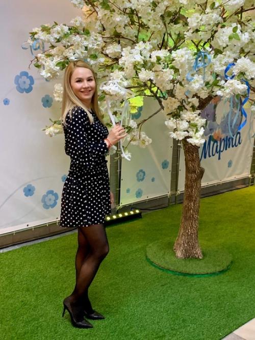 У меня нет потрясающей фигуры или плоского живота. 01