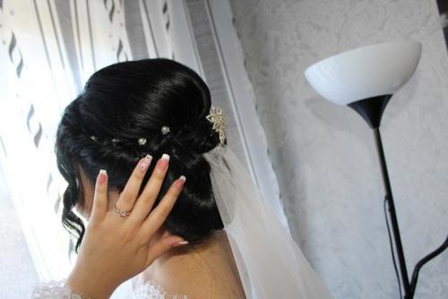 Сделай репост этой записи и получи в подарок - макияж и выезд (абсолютно бесплатно), при заказе причёски. 03