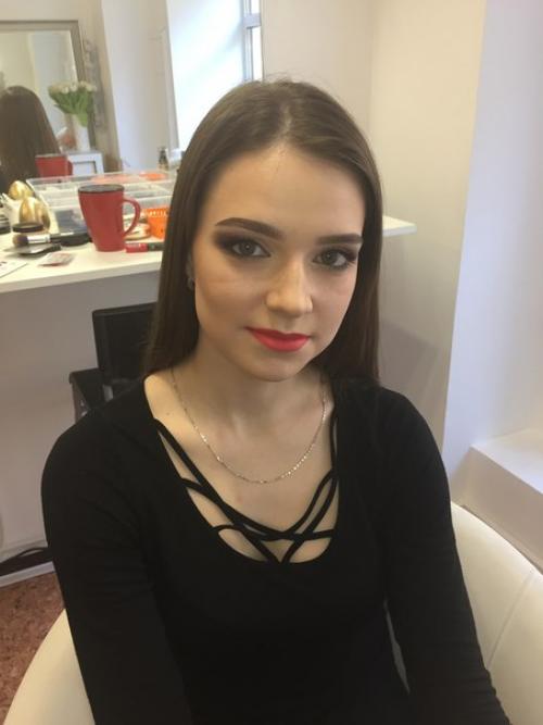 Девушки!  В нашу школу нужны модели на макияж 27 марта. 02