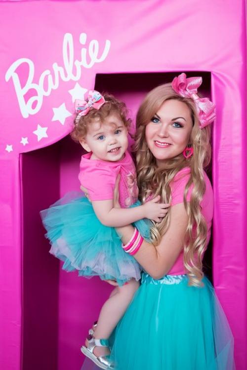 Мама Вера воплотила в реальность свою детскую девичью мечту и побывала в кукольном образе куклы - легенды - Барби! 04