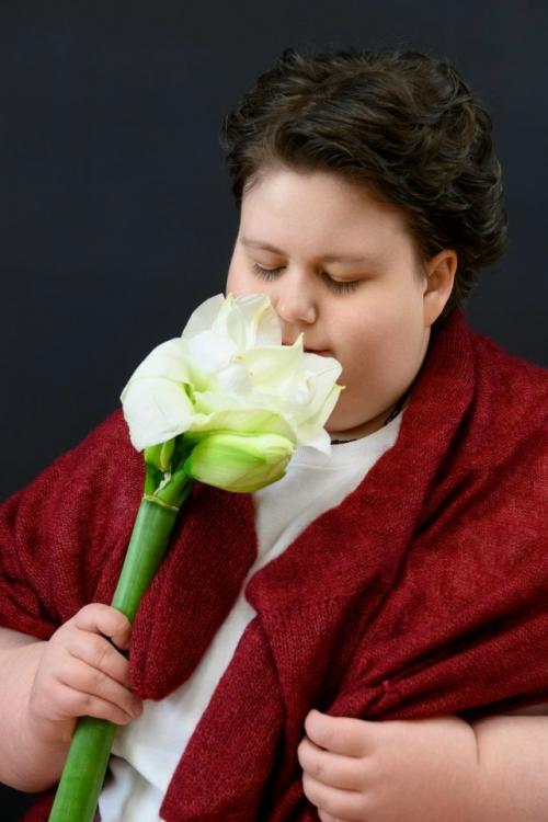 Праздничная фотосессия для девочек прошла в фонде Берег Надежды накануне 8 марта. 01