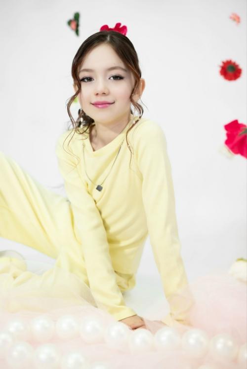 Лёгкая эстетика, утончённый стиль и искренние эмоции, которые оживают в каждом кадре. 05