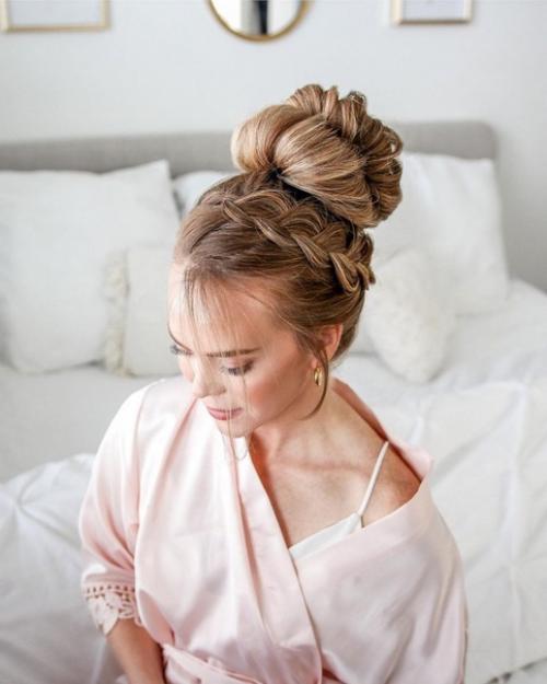 Для того, чтобы сохранять опрятный вид стоит позаботиться не только о чистой одежде, нежному макияже и красивому маникюре. 05