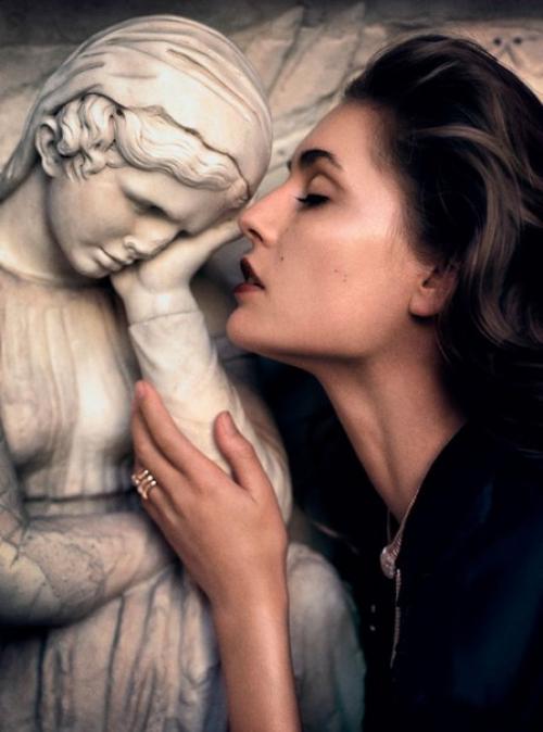 Eternal Romance: Надя Бендер в фотосессии Винсента Петерса для Harper's Bazaar UK April 2016. 01