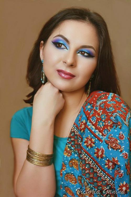 Девочки, мне срочно на воскресенье - понедельник нужна модель для полноценного образа типа примерно, как на фото (другой тип тоже допускается! 05