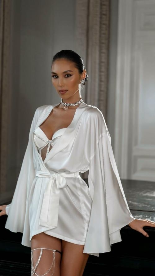 Пеньюар - это самая первая вещь, которая формирует настроение с самого утра. 01