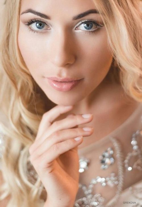 Дорогие невесты!  Спешите забронировать свою дату! 01