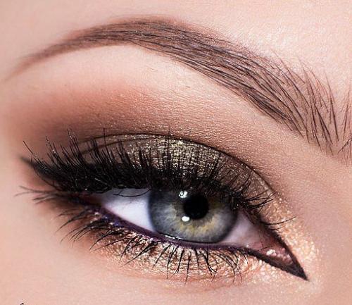 Девчата прирнимаю записи на визаж, укладки волос и коррекцию и окрашивание бровей, по привлекательной цене от! 02