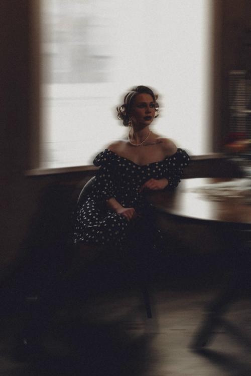 Создавали современный образ в ретро стиле. 05