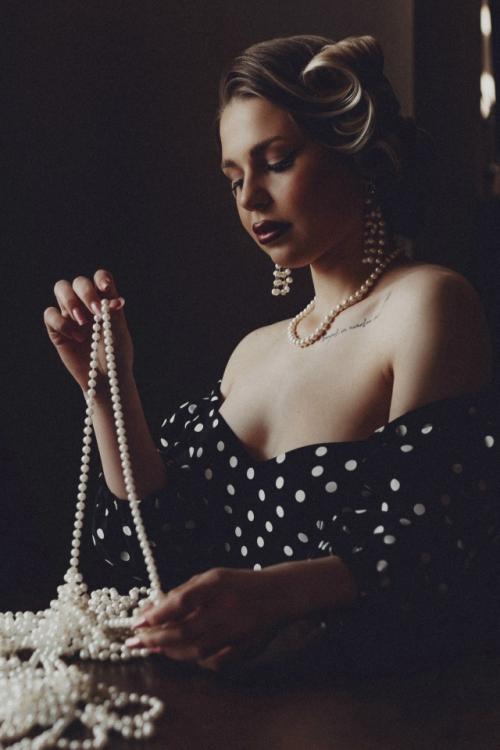 Создавали современный образ в ретро стиле. 06