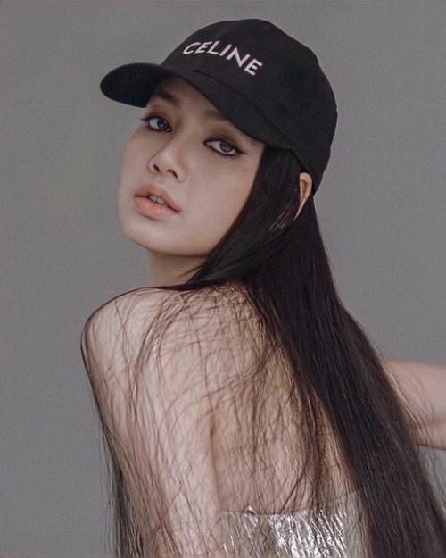 Некоторые вопросы и ответы лисы из интервью для Vogue Japan. 01