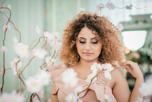 Милые девушки и их мамы, открыта запись на последний звонок? 02