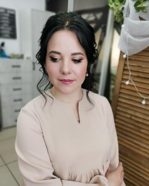 На этой неделе у меня было несколько невест, жаль не всех удалось сфотографировать. 01