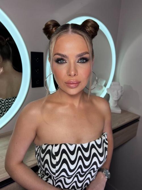 Безупречный макияж и стильная прическа - это работа профессионала! 03