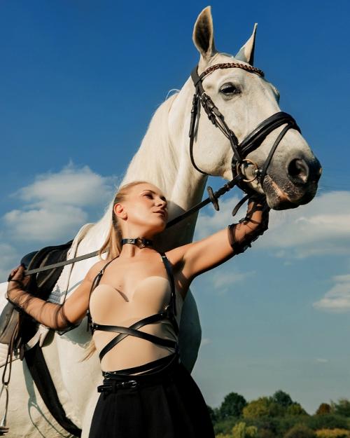 Очень стильный аксессуар - портупея. 05