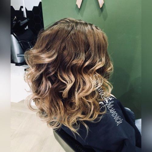 Дорогие выпускницы!  Открыта запись на прически и макияж к выпускному 2018! 02