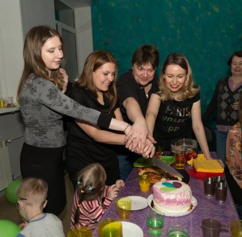 Привет! Я Шумова Галина и мне 23 года. 02 Привет! Я Шумова Галина и мне 23 года. 02