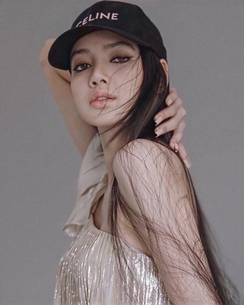 Некоторые вопросы и ответы лисы из интервью для Vogue Japan. 02