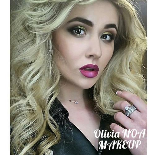 Кто хочет моделькой на макияж, прическу или коррекцию и окрашивание бровей - пишите. 01