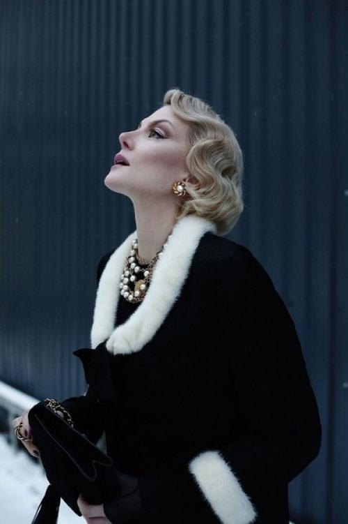 Мы ищем визажиста - стилиста (причёска и макияж) на творческую сьемку 12 апреля. 03