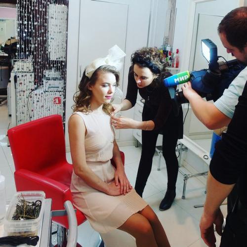 А мы снимаем передачу про шляпки и стиль для телеканала Мир! 06