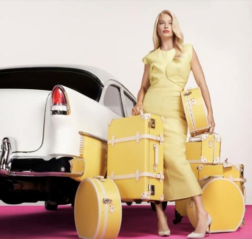 Познакомьтесь с модным трендом Barbie Core, который уже год находит отражение в макияже, прическах и одежде на подиумах. 03