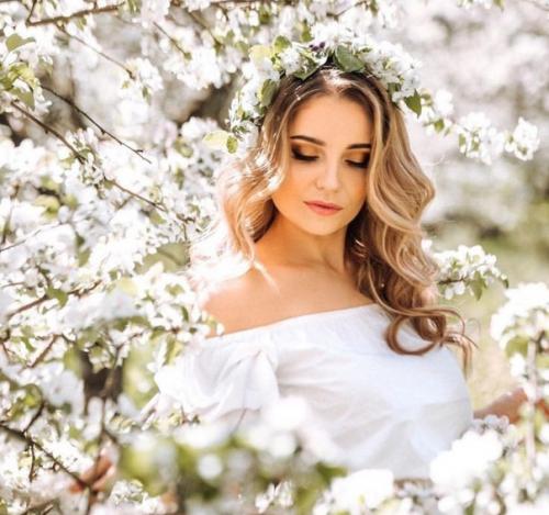 Причёски выпускные свадебные вечерние. 02