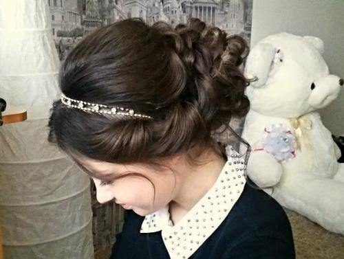 Девочки?  Совсем скоро выпускные, свадьбы? 03