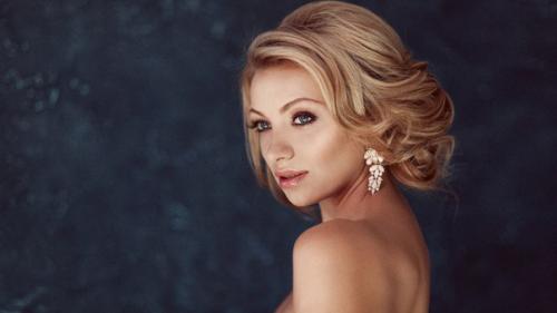 Прическа и макияж для выпускниц всего за 2000. 01